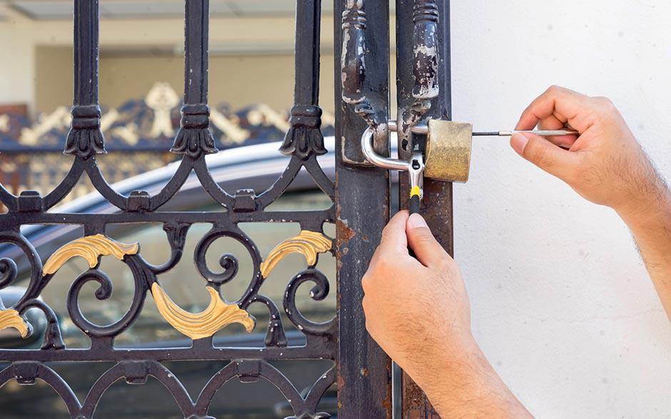 serrurier ouverture porte Clamart
